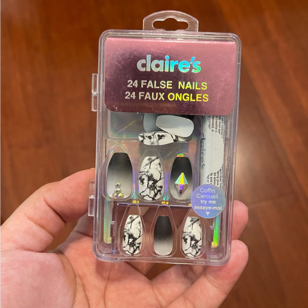 Press-on Faux Nails
